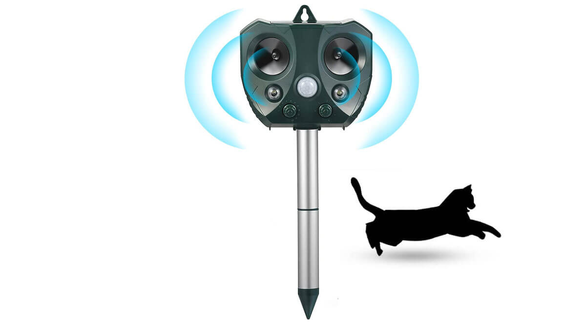 Solar ultrasonic animal deterrent for protecting gardens from cats